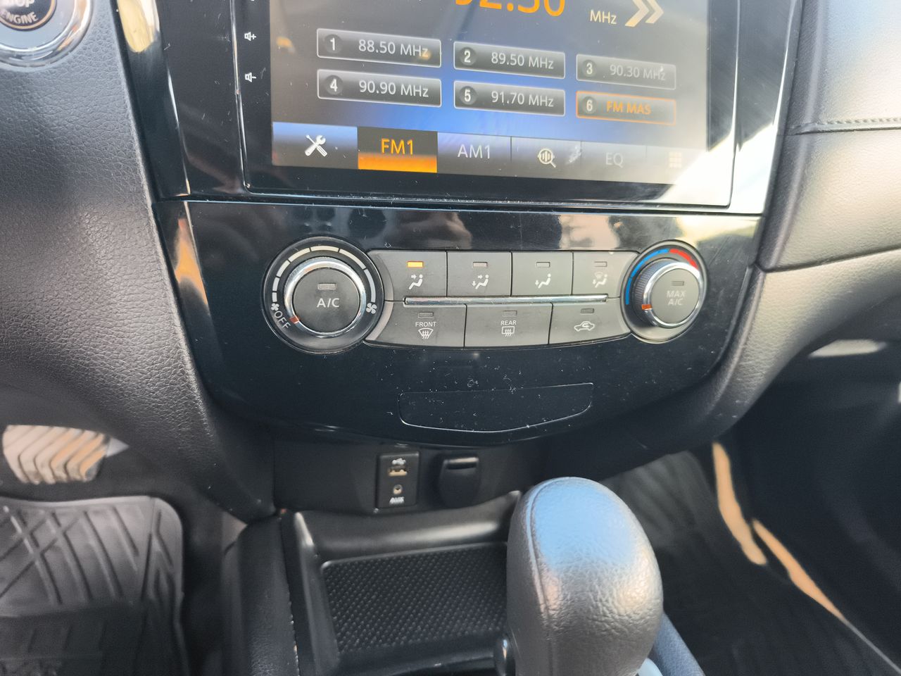 Nissan X-Trail — foto 20 de 26