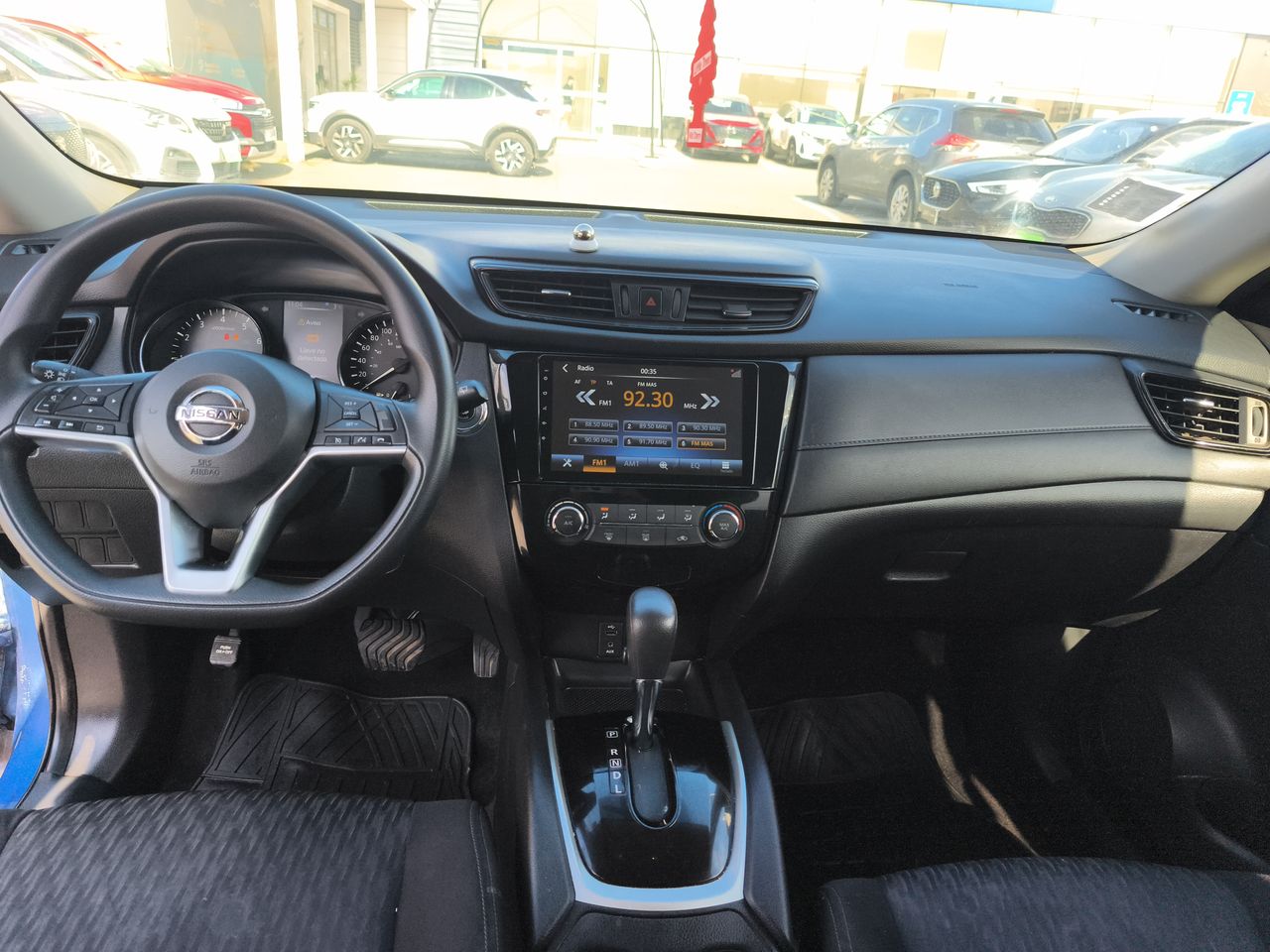 Nissan X-Trail — foto 22 de 26