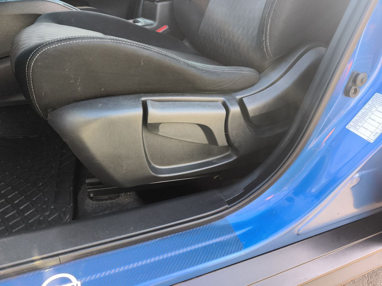 Nissan X-Trail — foto 13 de 26