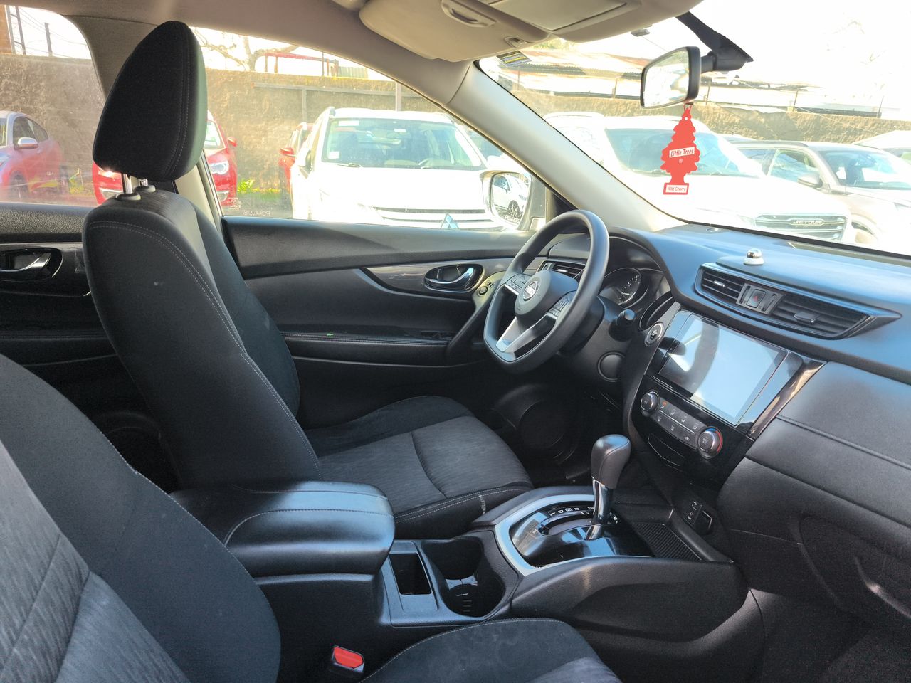 NISSAN - 6