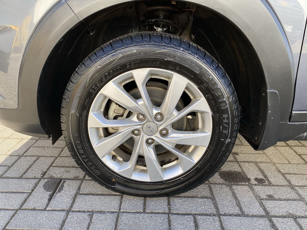 HYUNDAI - 9