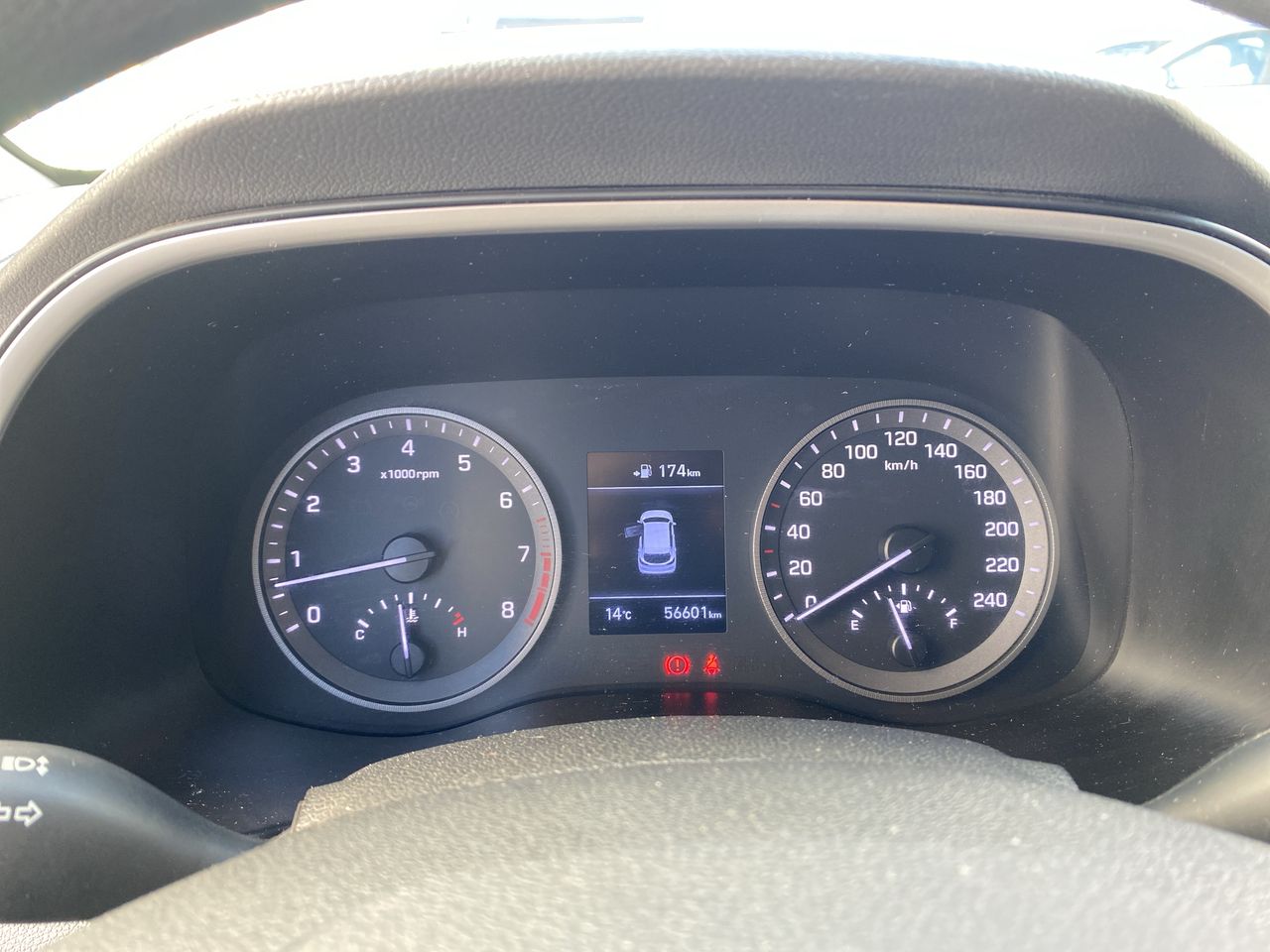 HYUNDAI - 20