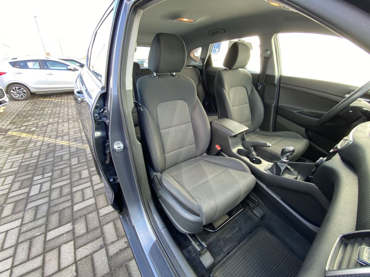 HYUNDAI - 26