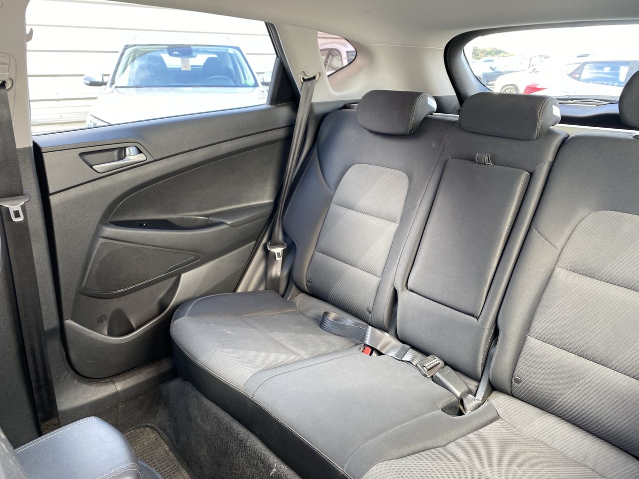 HYUNDAI - 4