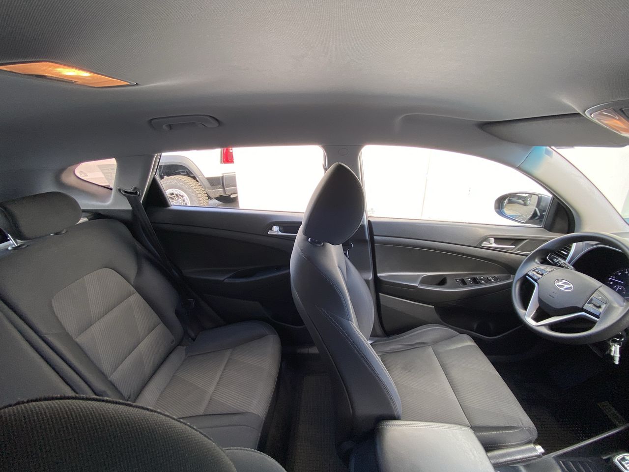 HYUNDAI - 7