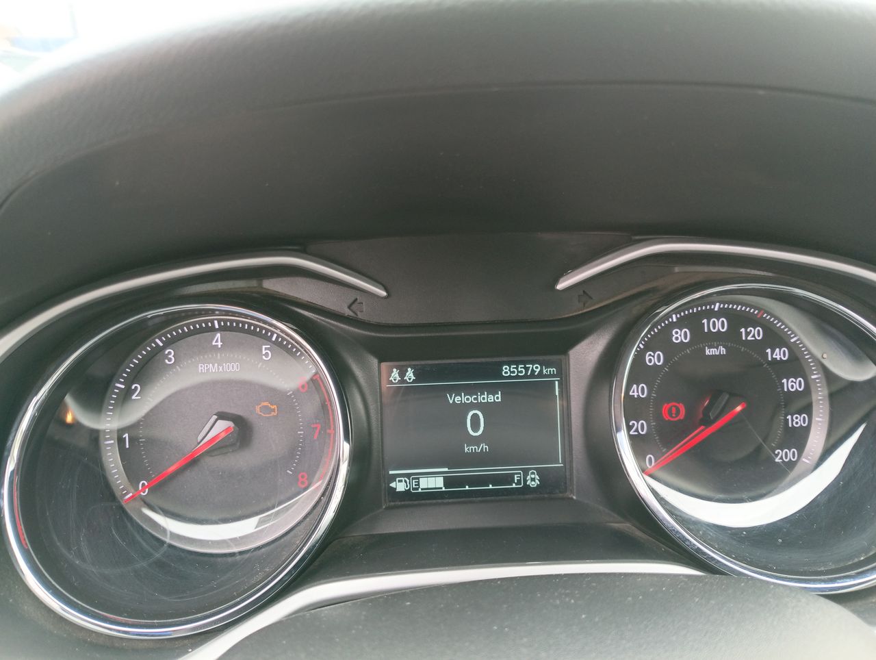 Chevrolet Onix — foto 18 de 26