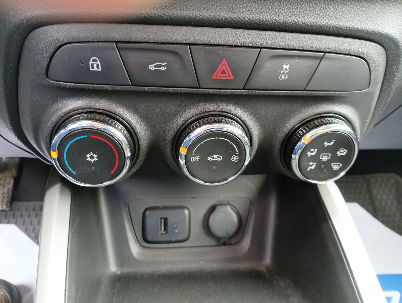 Chevrolet Onix — foto 21 de 26