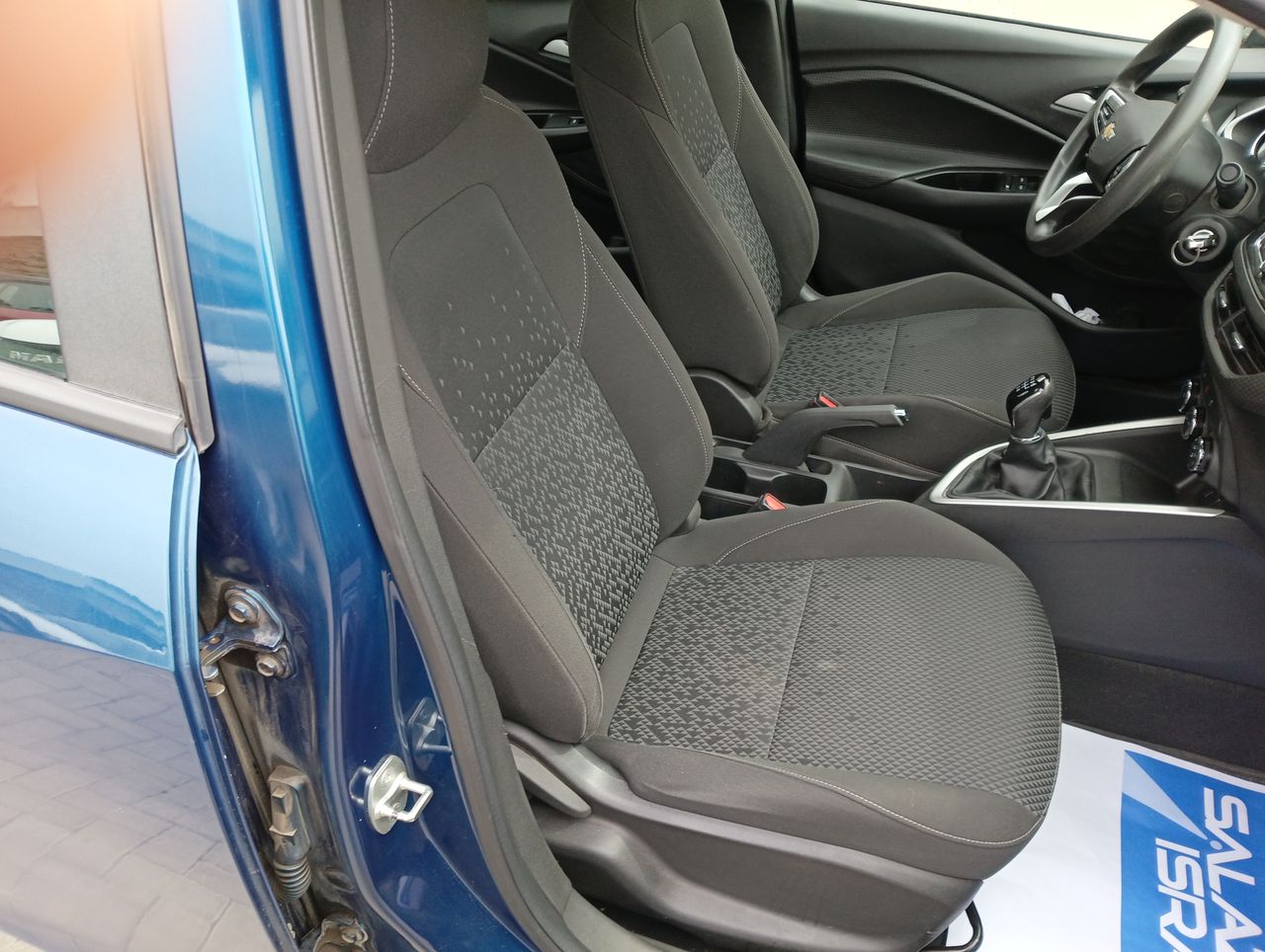 Chevrolet Onix — foto 24 de 26