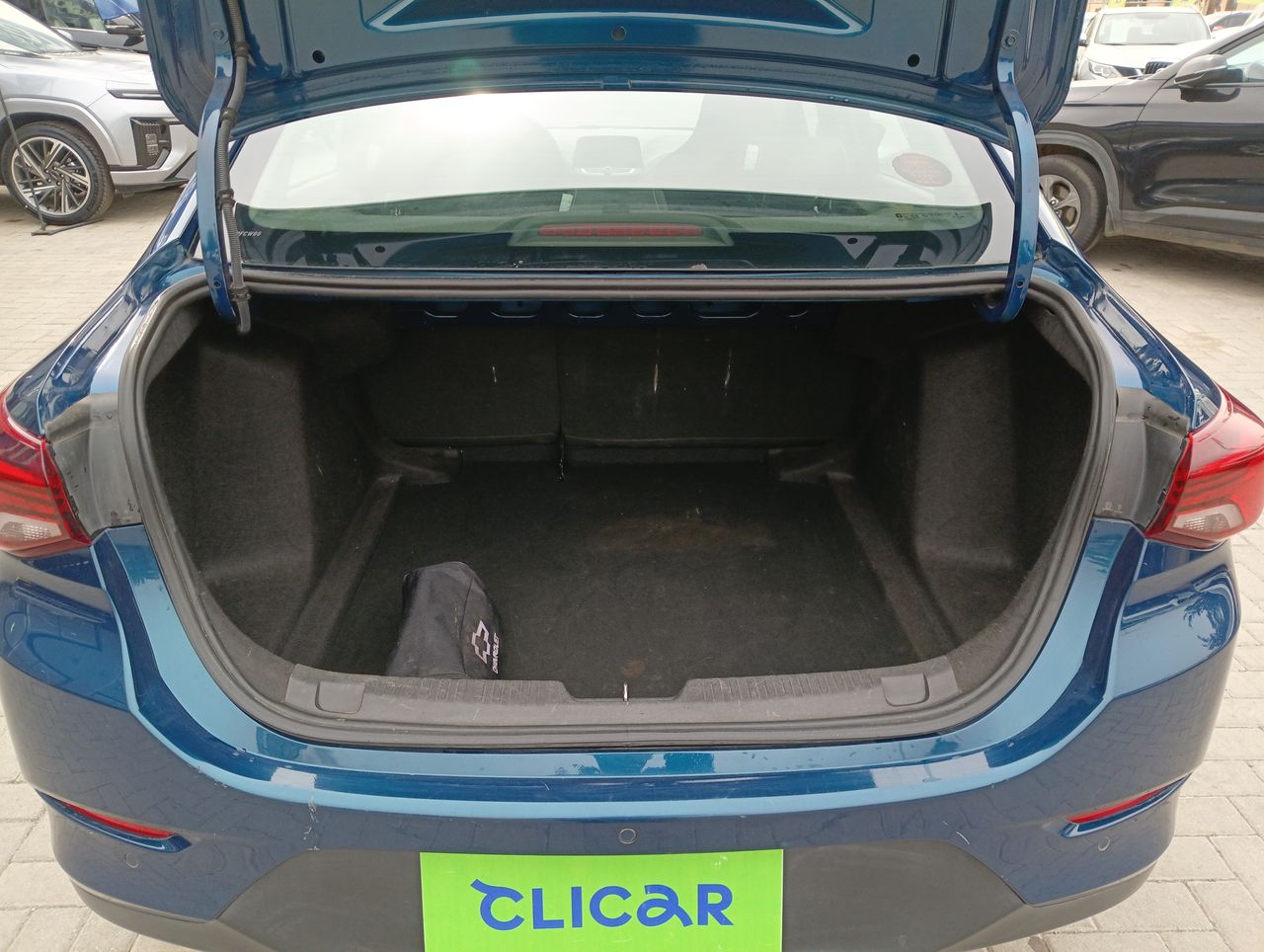 Chevrolet Onix — foto 12 de 26