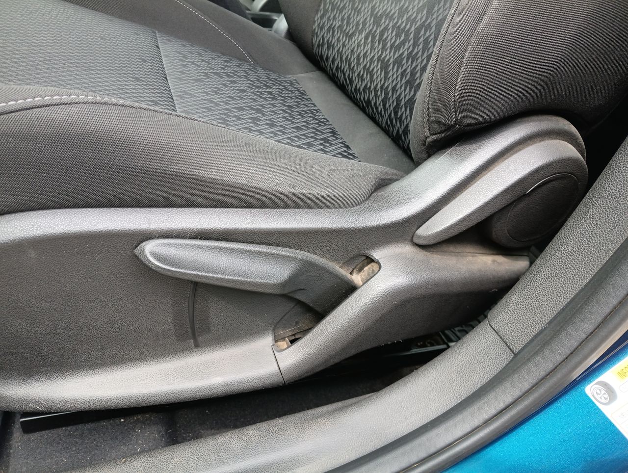 Chevrolet Onix — foto 14 de 26