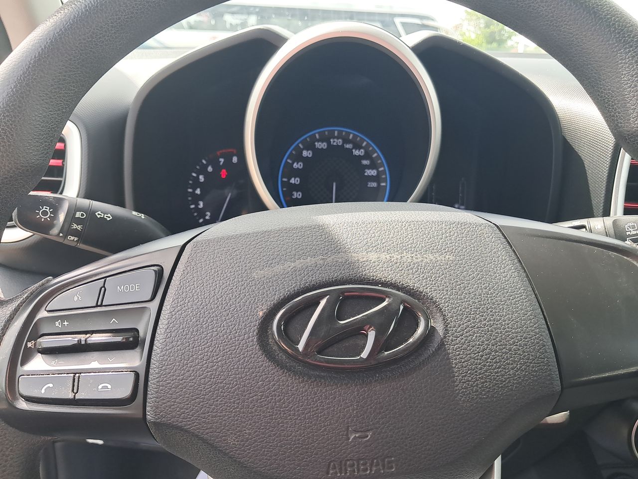 HYUNDAI - 26