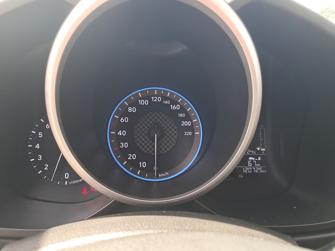HYUNDAI - 27
