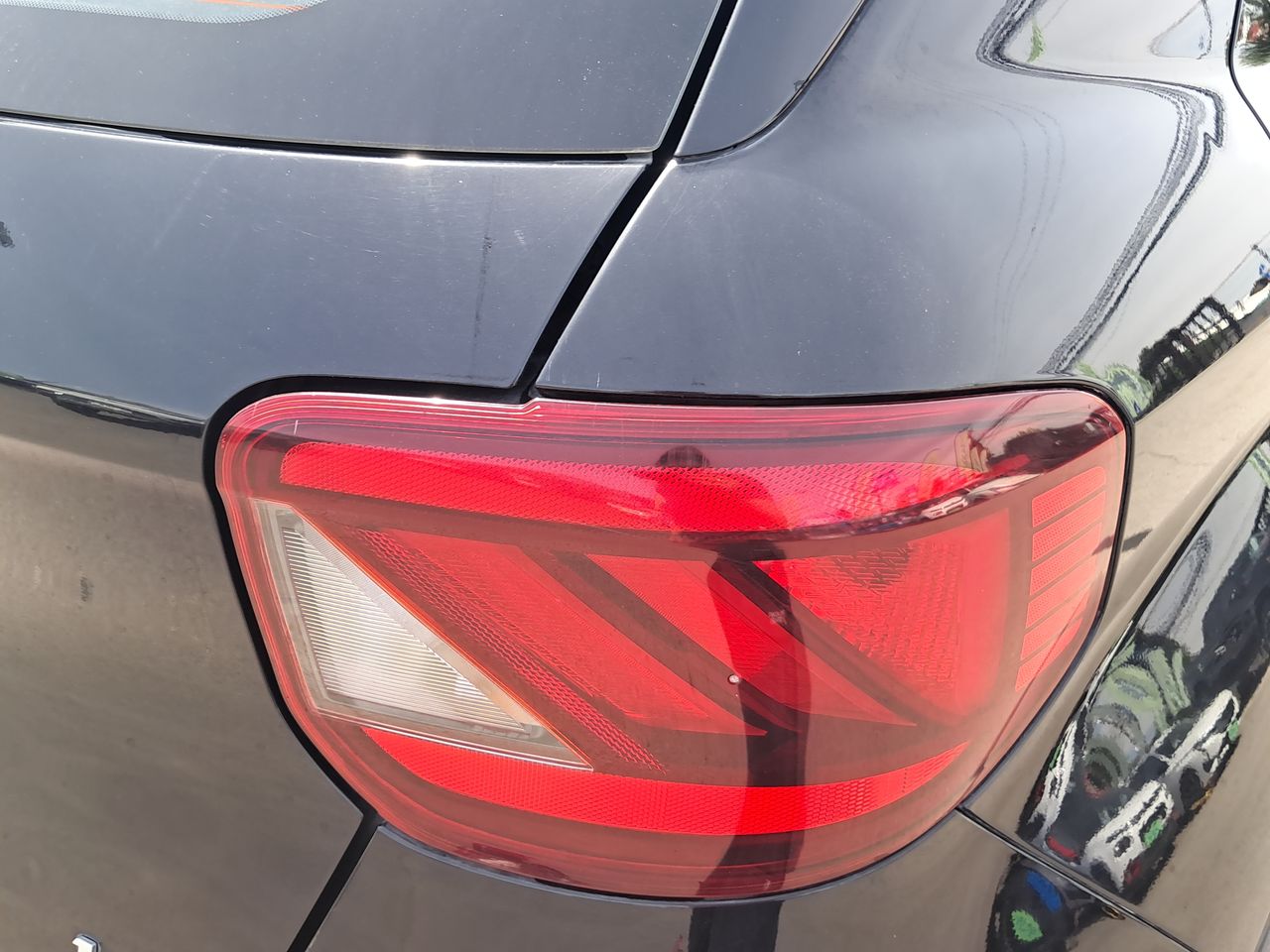 HYUNDAI - 20