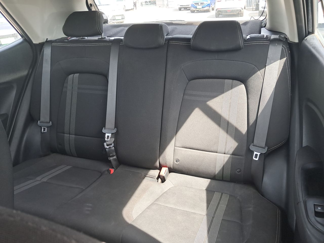 HYUNDAI - 13