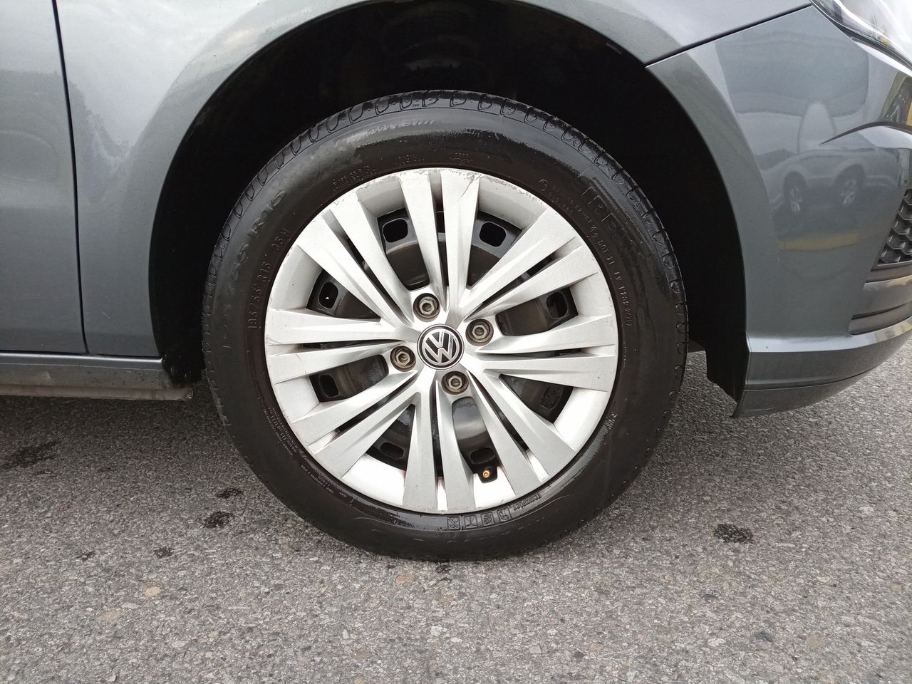 VOLKSWAGEN - 17
