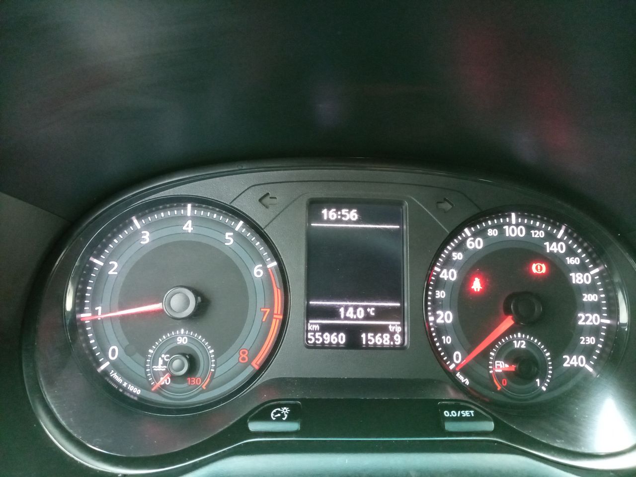 VOLKSWAGEN - 27