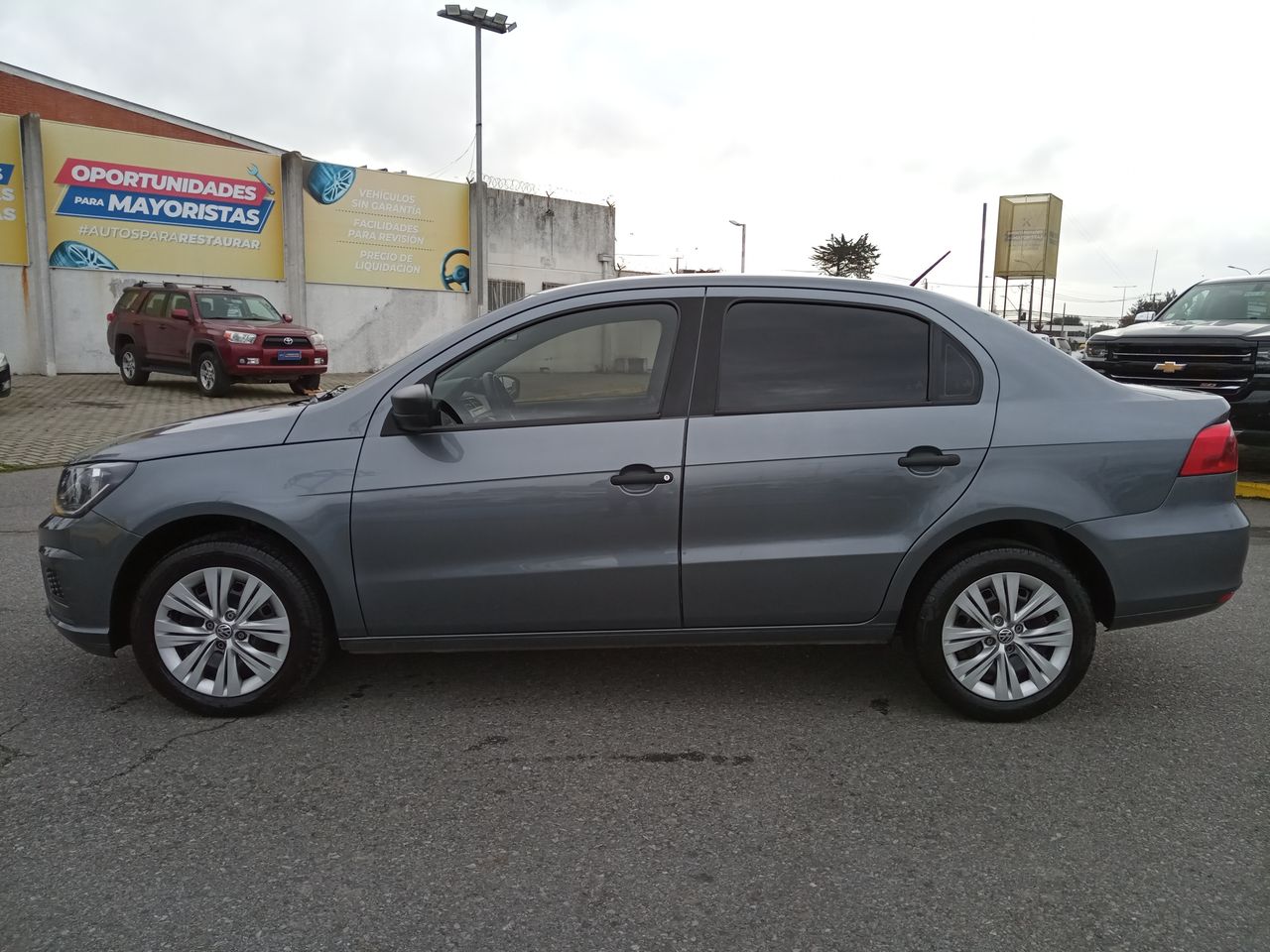 VOLKSWAGEN - 4
