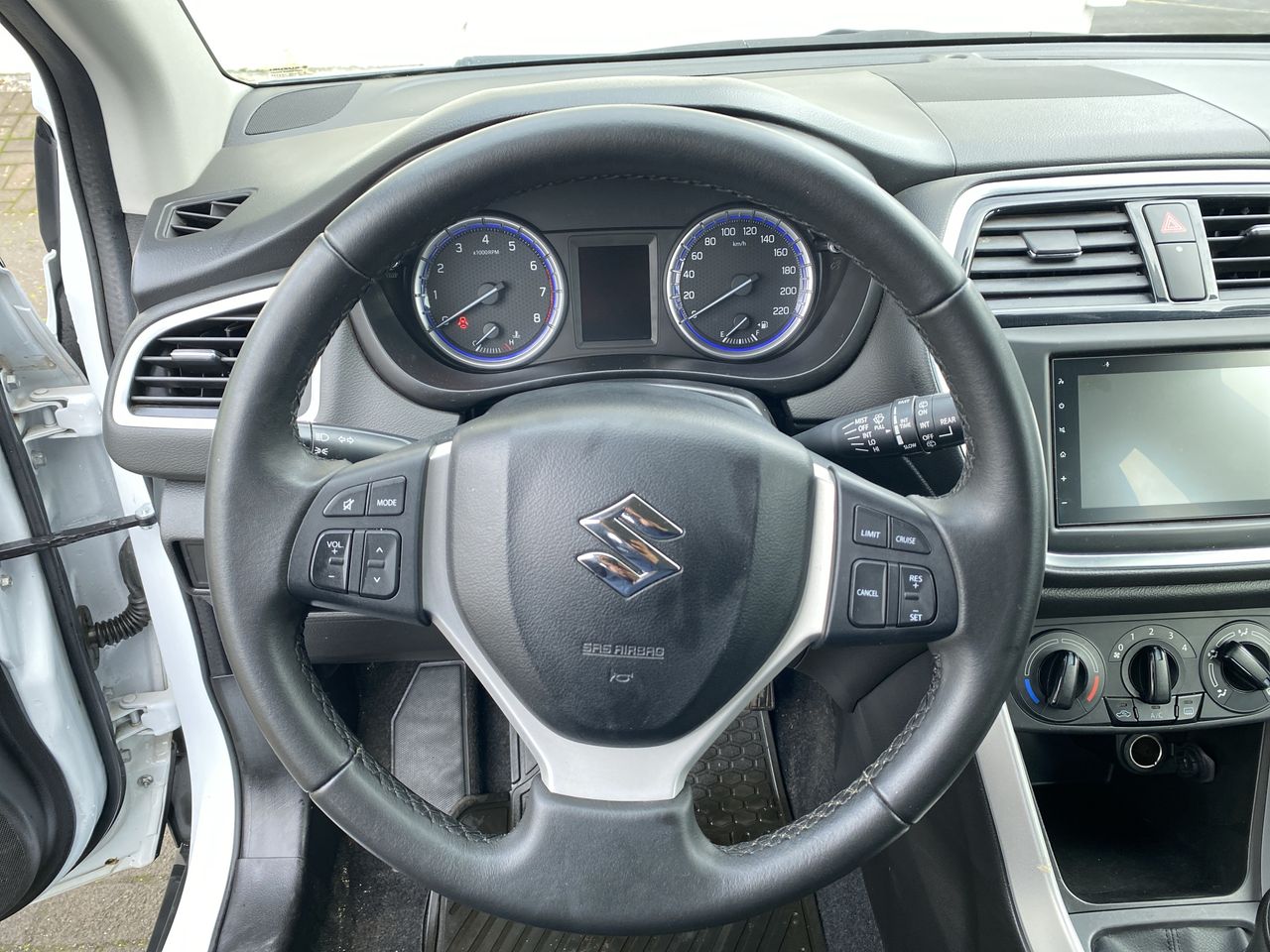 SUZUKI - 24