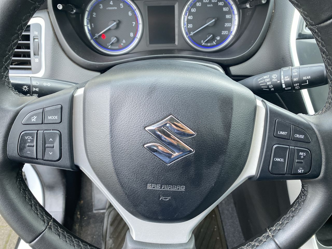 SUZUKI - 25