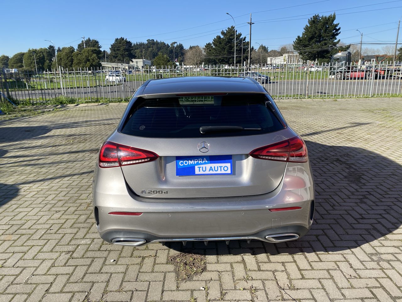 MERCEDES BENZ - 6