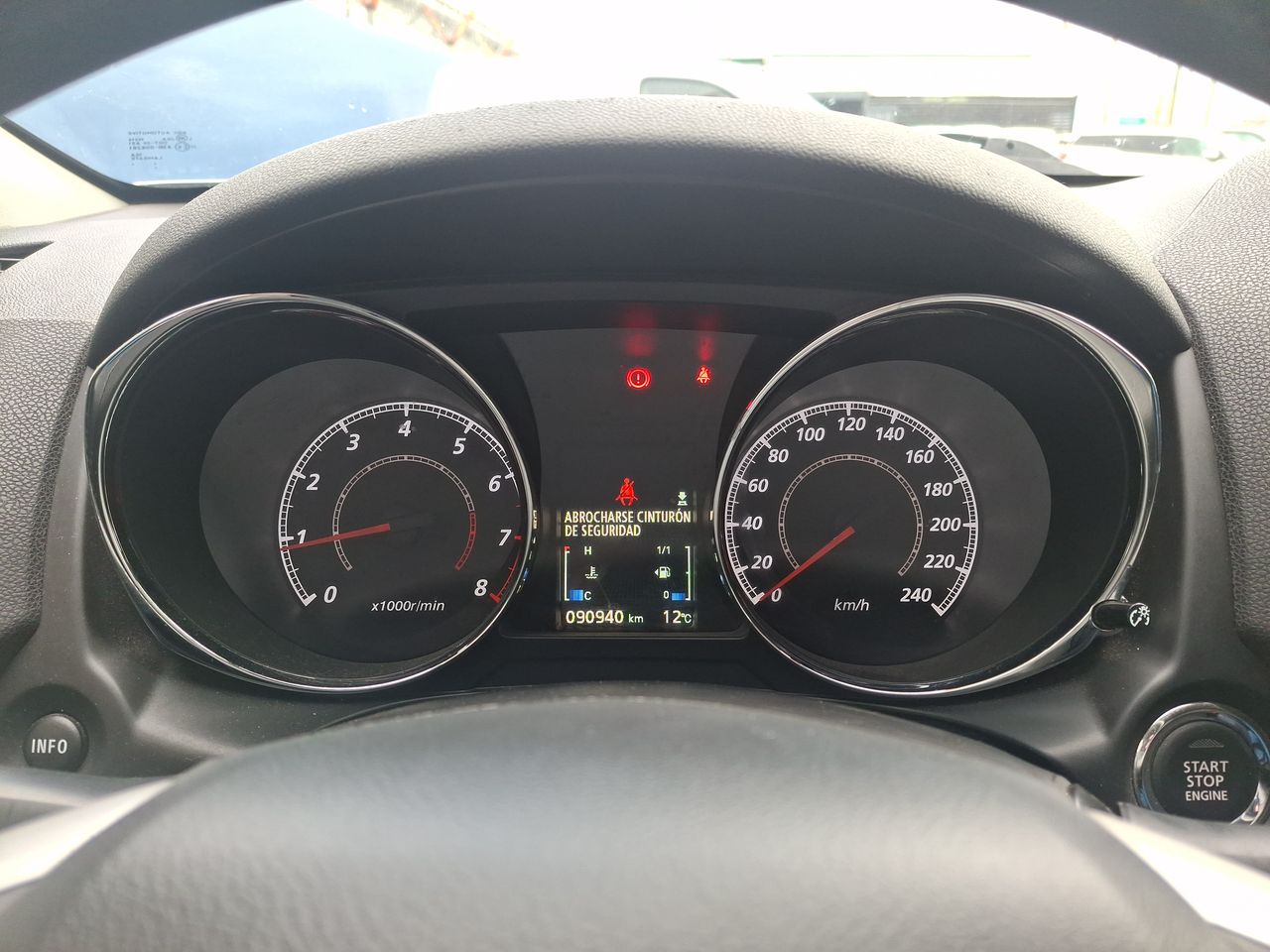 Suzuki Swift — foto 20 de 28