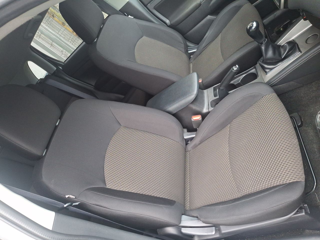 Suzuki Swift — foto 26 de 28