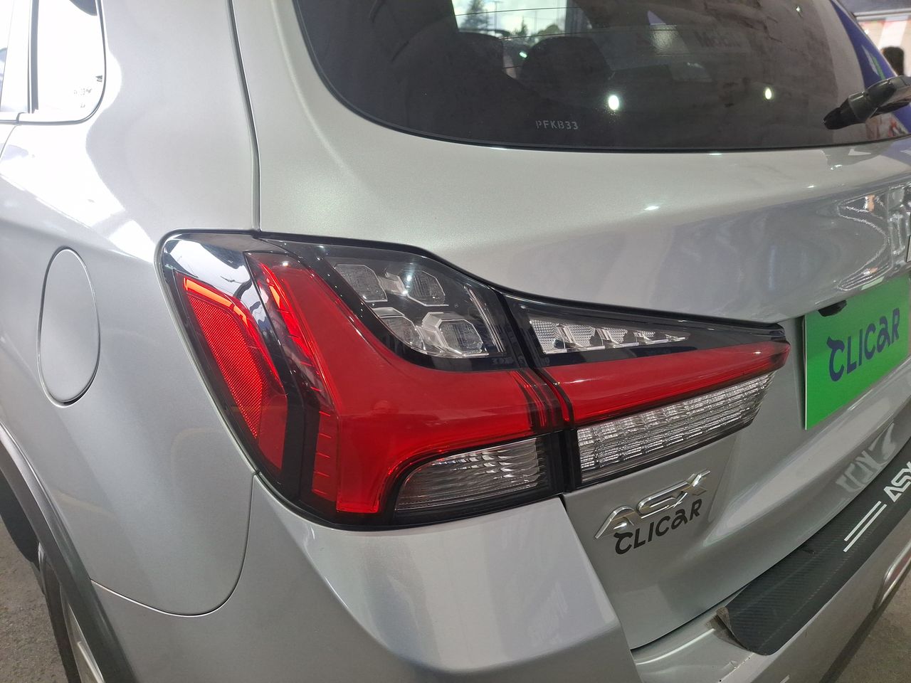 Suzuki Swift — foto 13 de 28