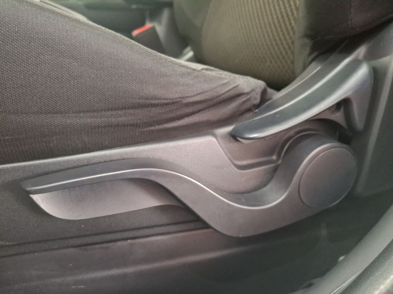 Suzuki Swift — foto 16 de 28