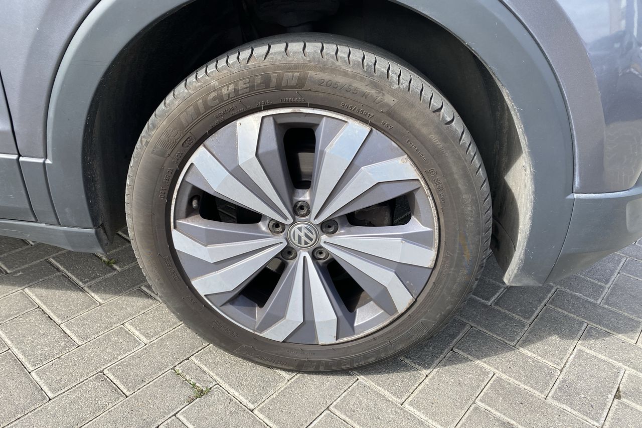 VOLKSWAGEN - 21