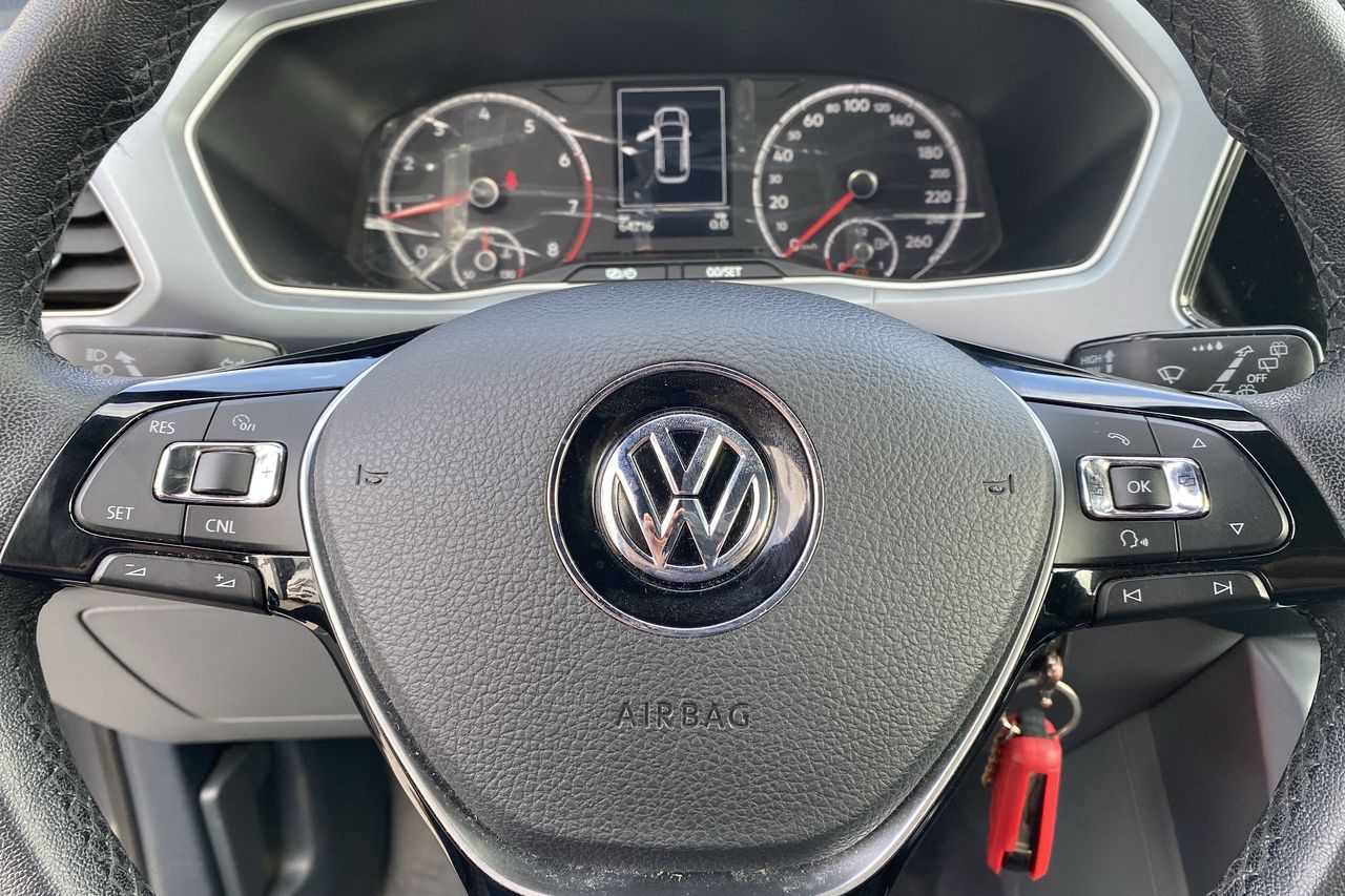 VOLKSWAGEN - 29
