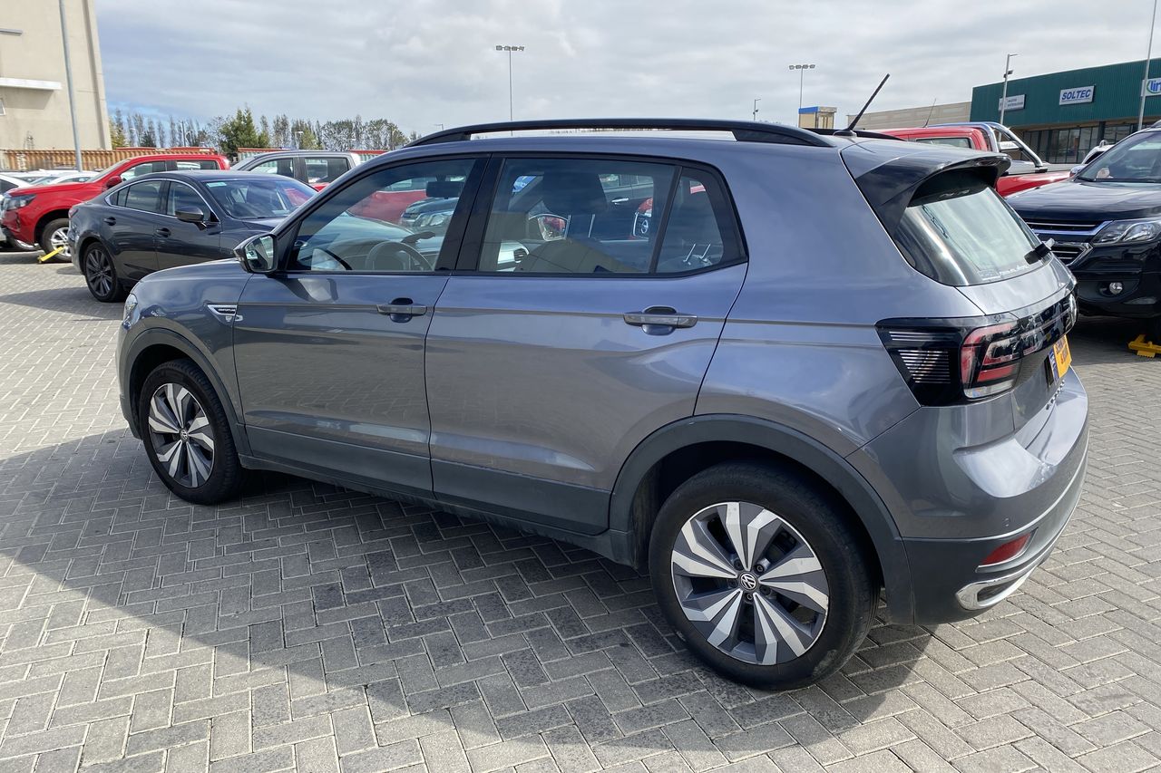 VOLKSWAGEN - 6