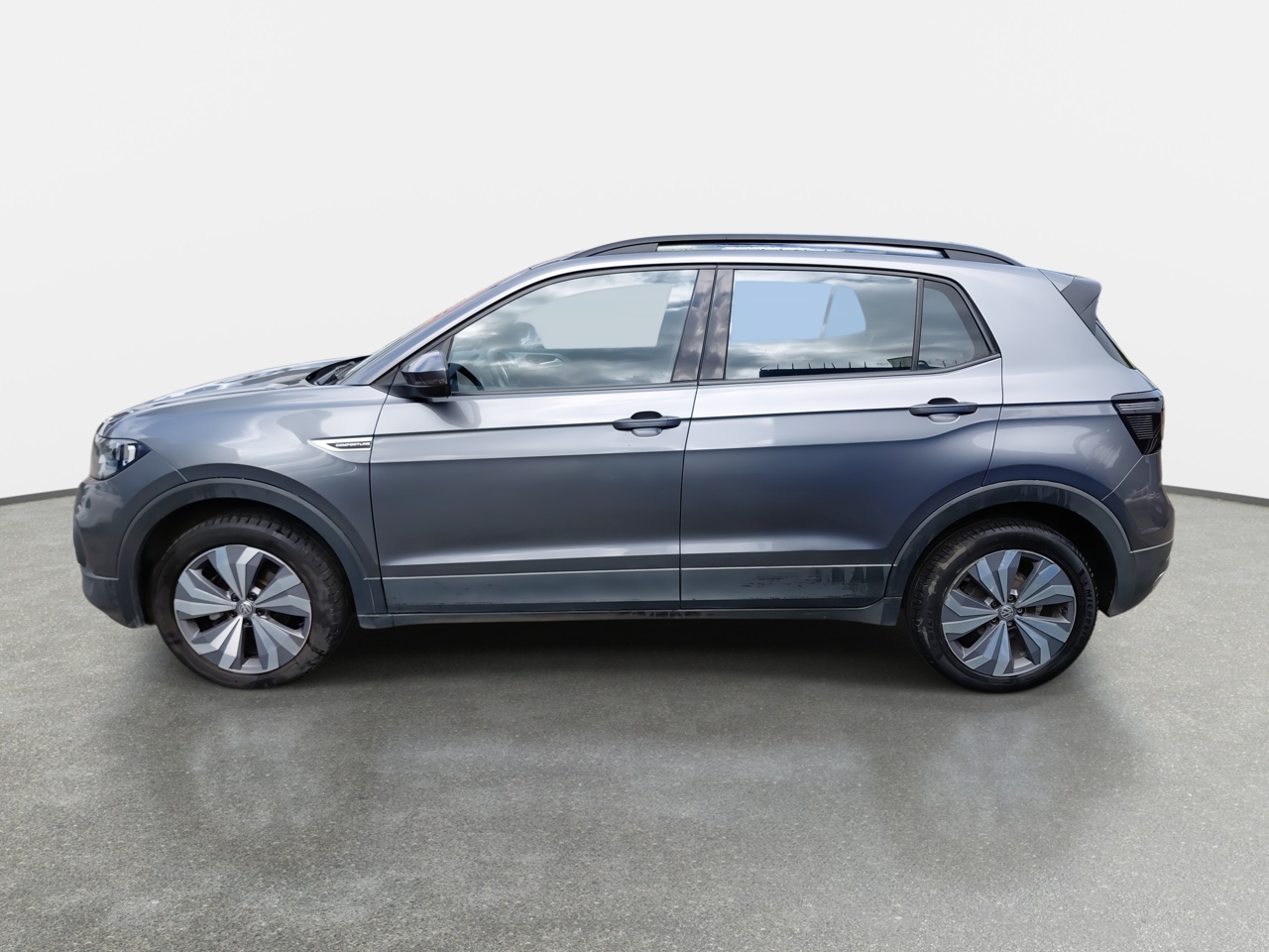 VOLKSWAGEN - 4