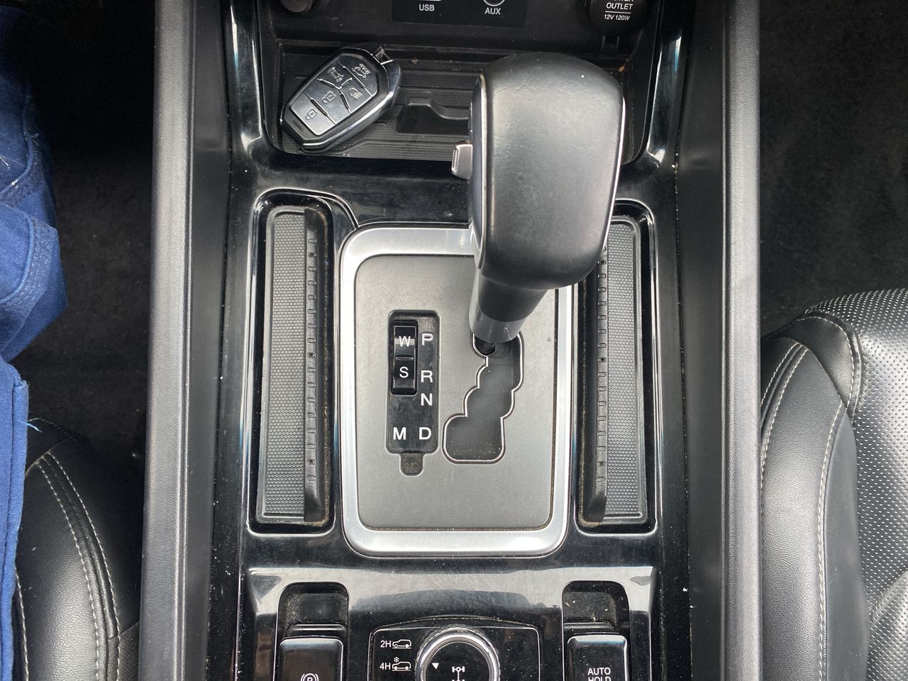 SsangYong Rexton — foto 31 de 37