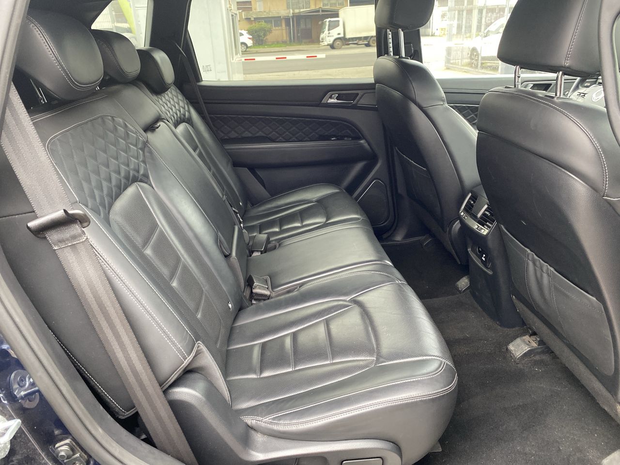 SsangYong Rexton — foto 35 de 37