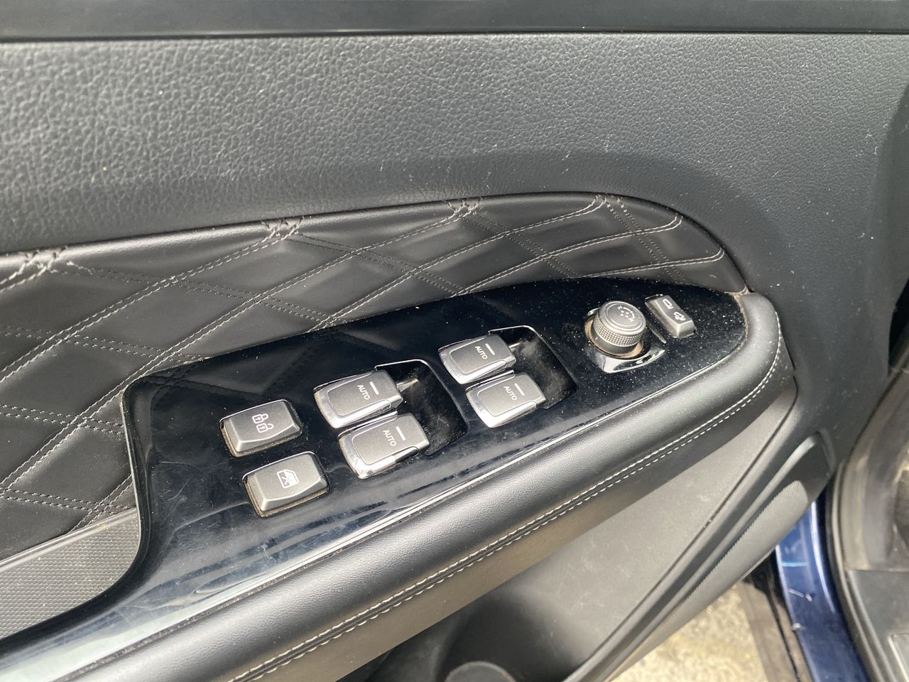 SsangYong Rexton — foto 23 de 37