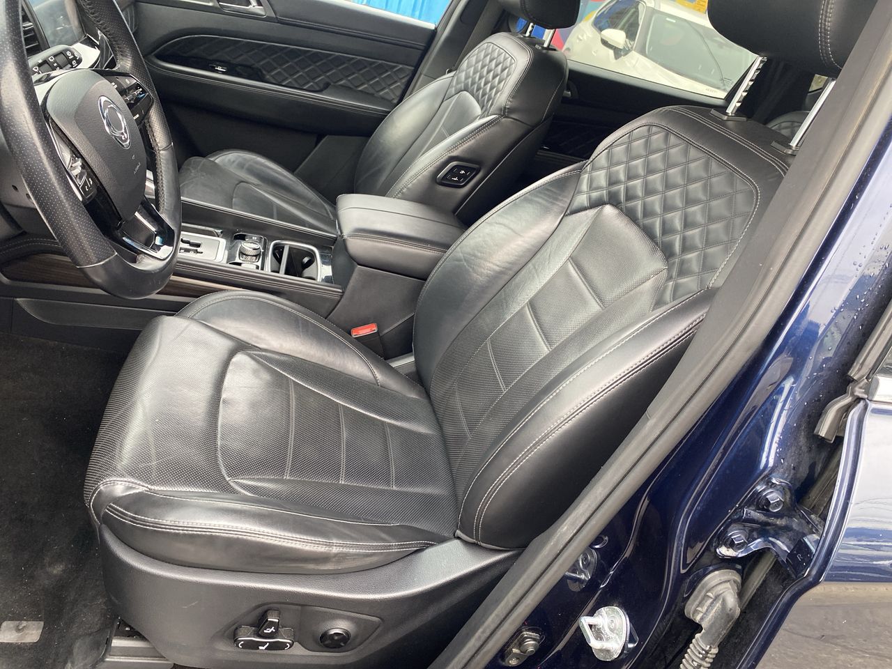 SsangYong Rexton — foto 25 de 37