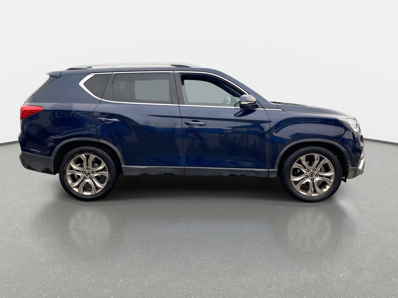 SsangYong Rexton — foto 9 de 37