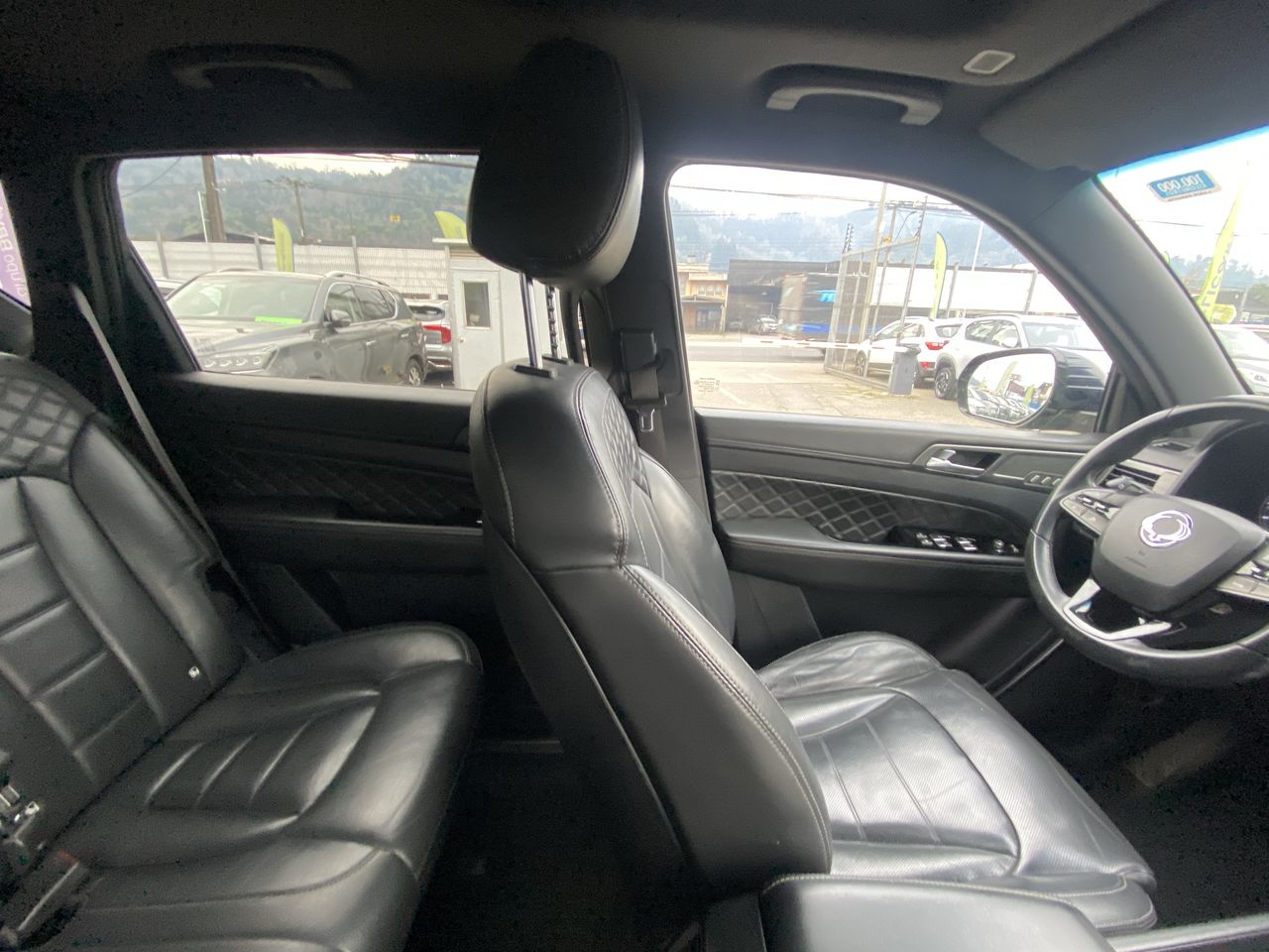 SsangYong Rexton — foto 16 de 37