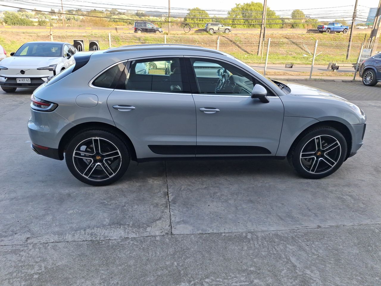 PORSCHE - 8