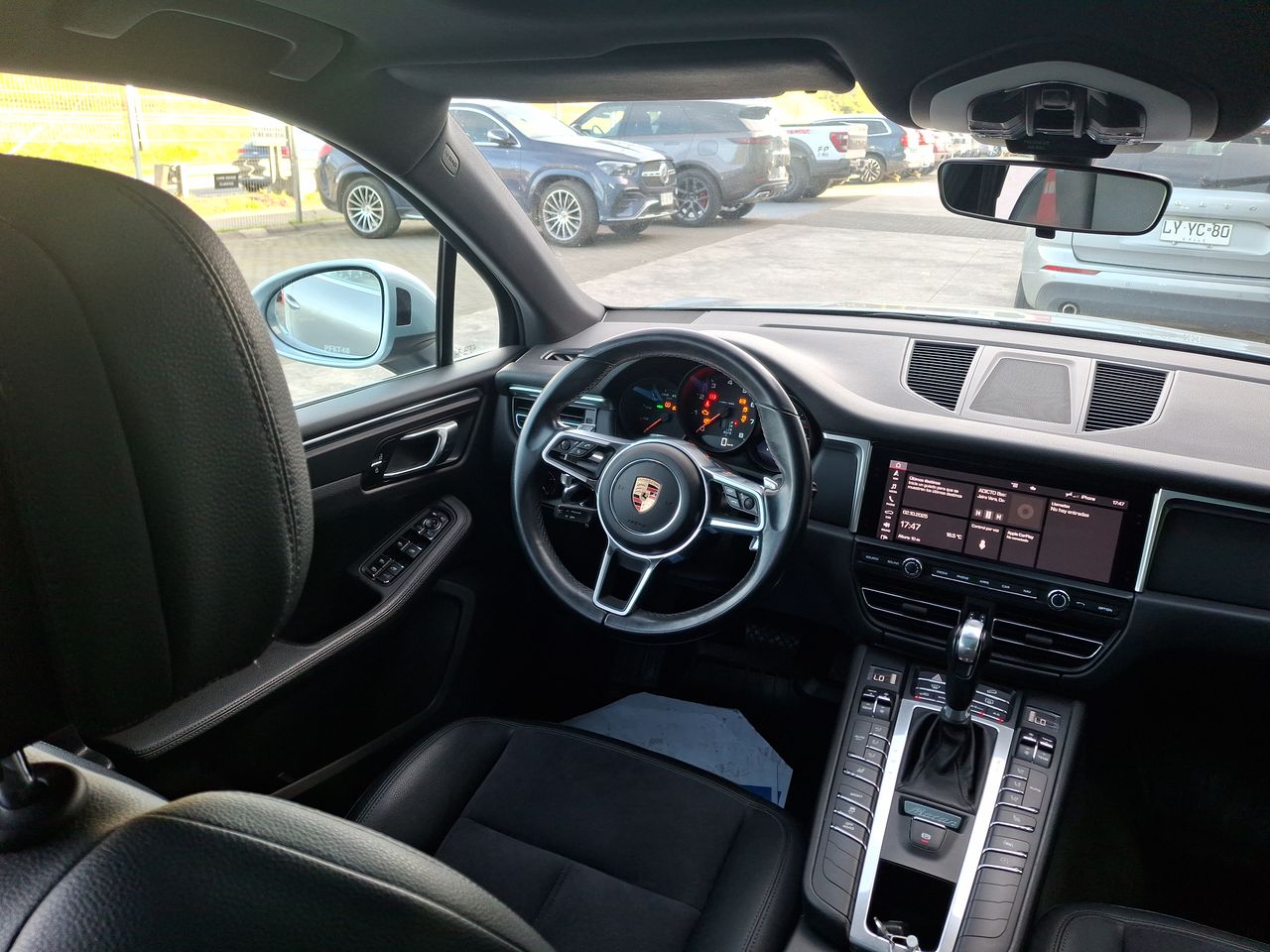 PORSCHE - 16