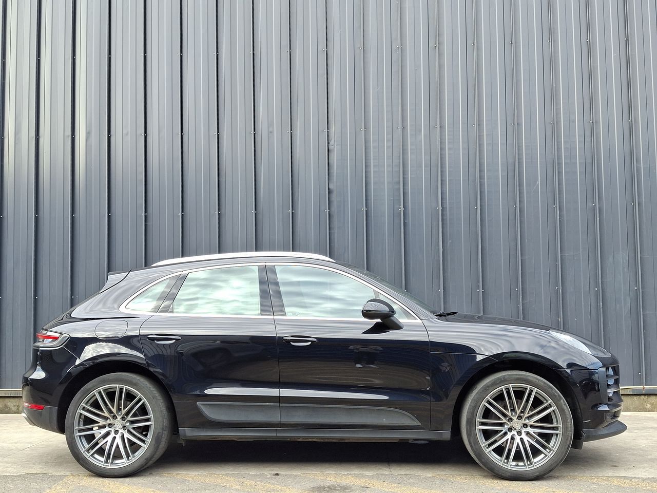 PORSCHE - 8