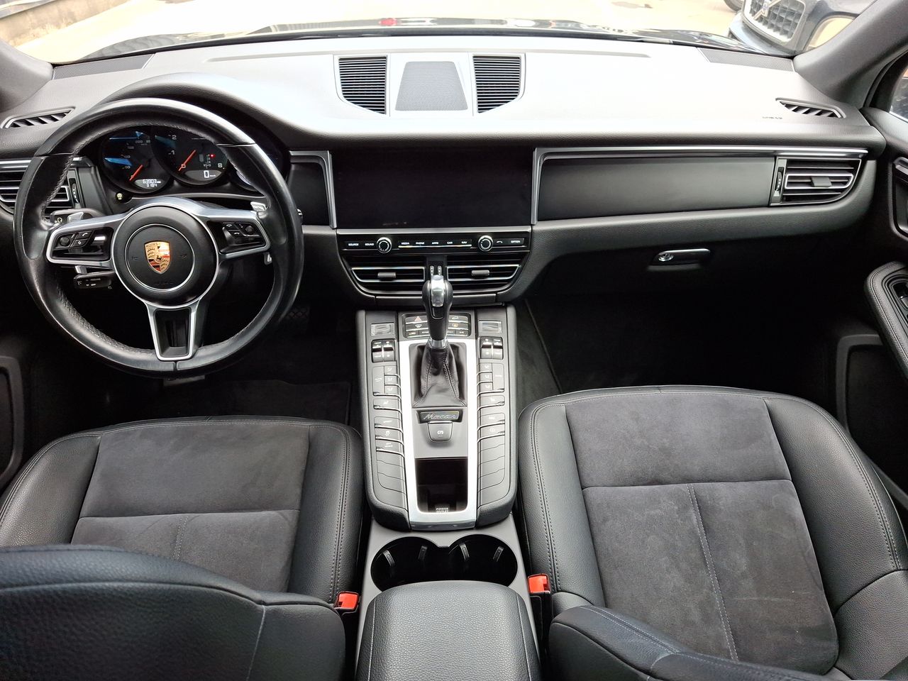 PORSCHE - 9
