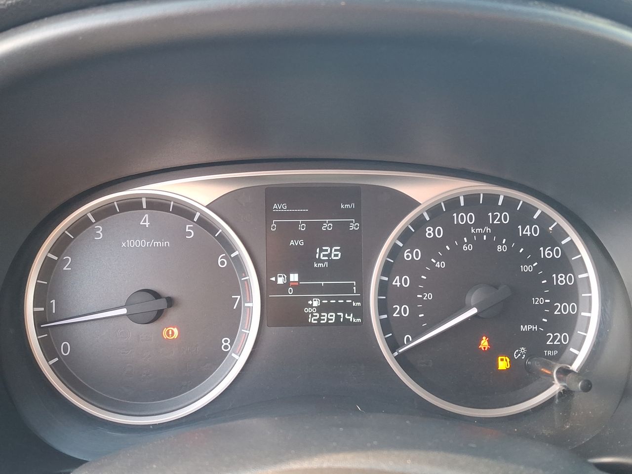 NISSAN - 27