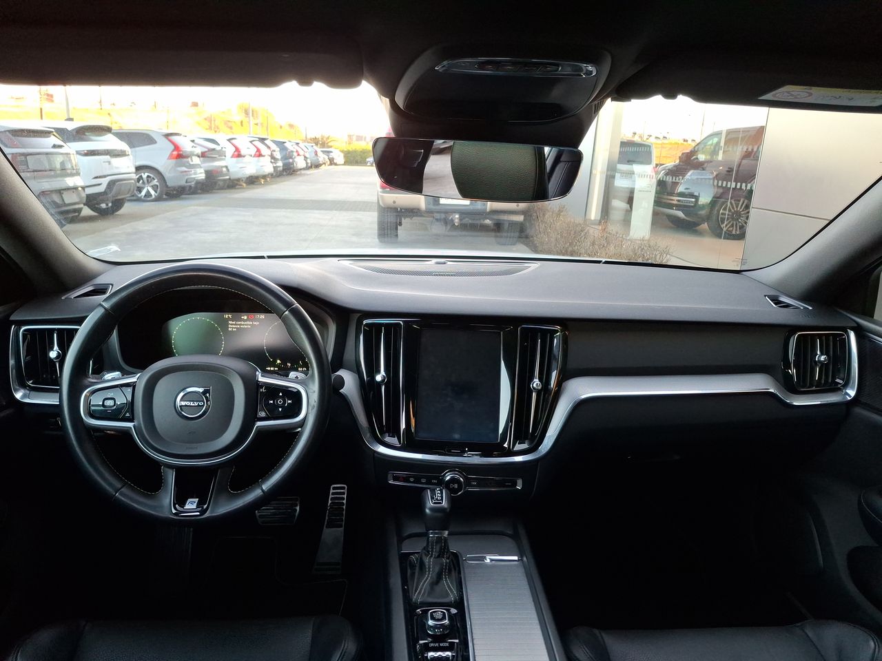 VOLVO - 32