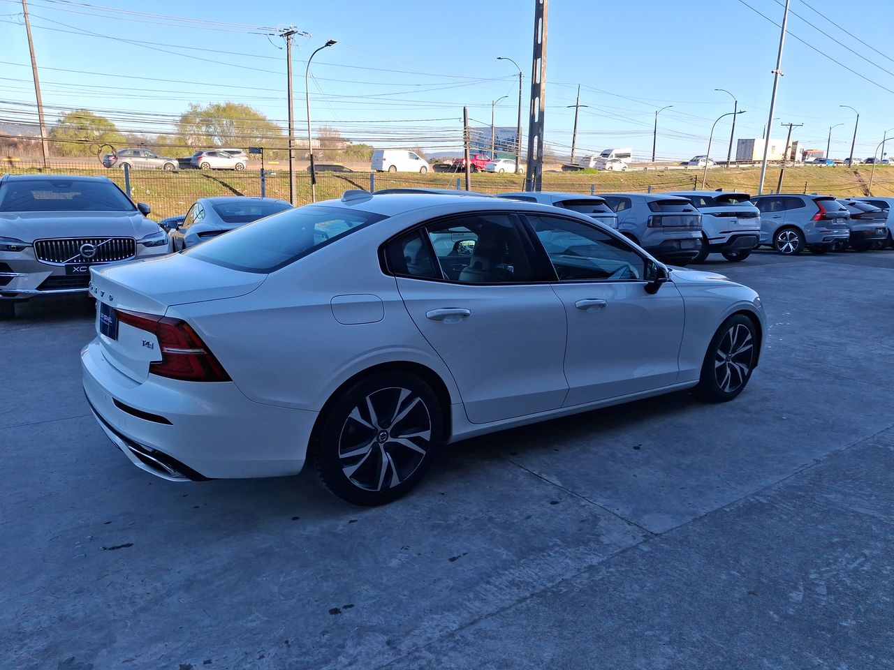 VOLVO - 8