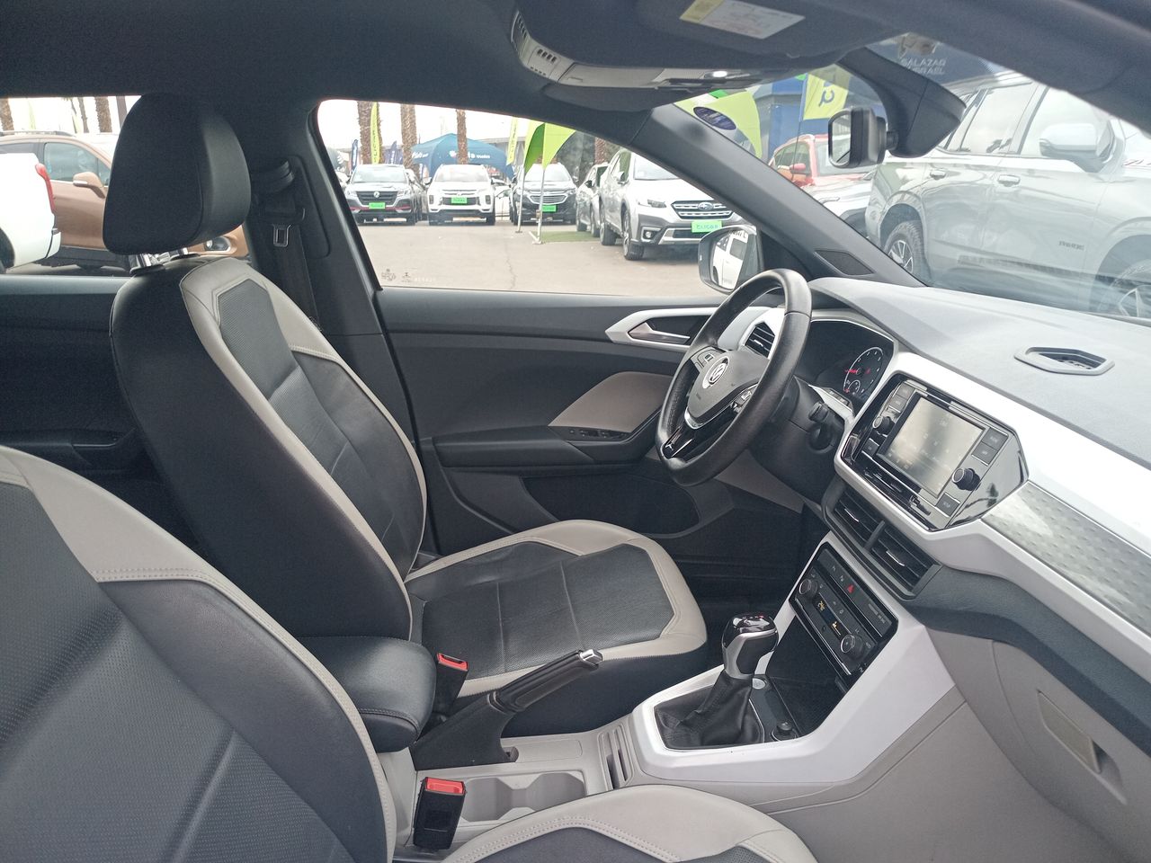 VOLKSWAGEN - 6