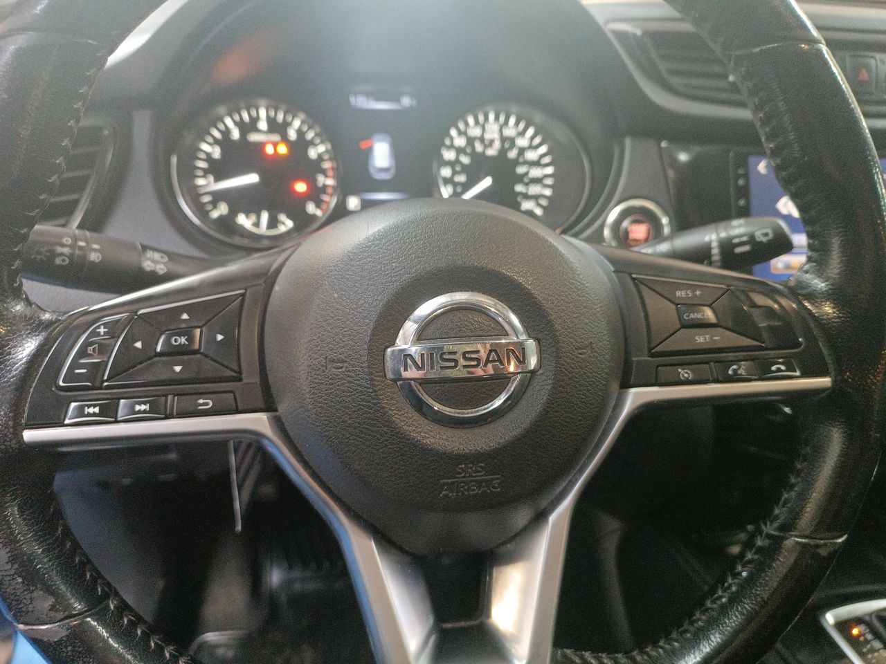 NISSAN - 26