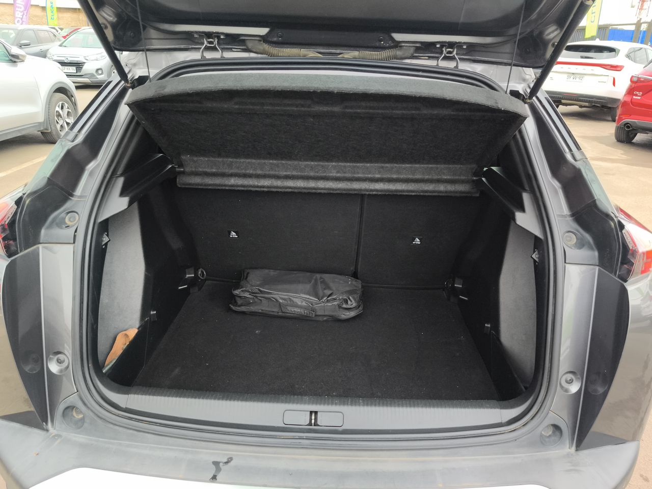 Peugeot 2008 — foto 11 de 24