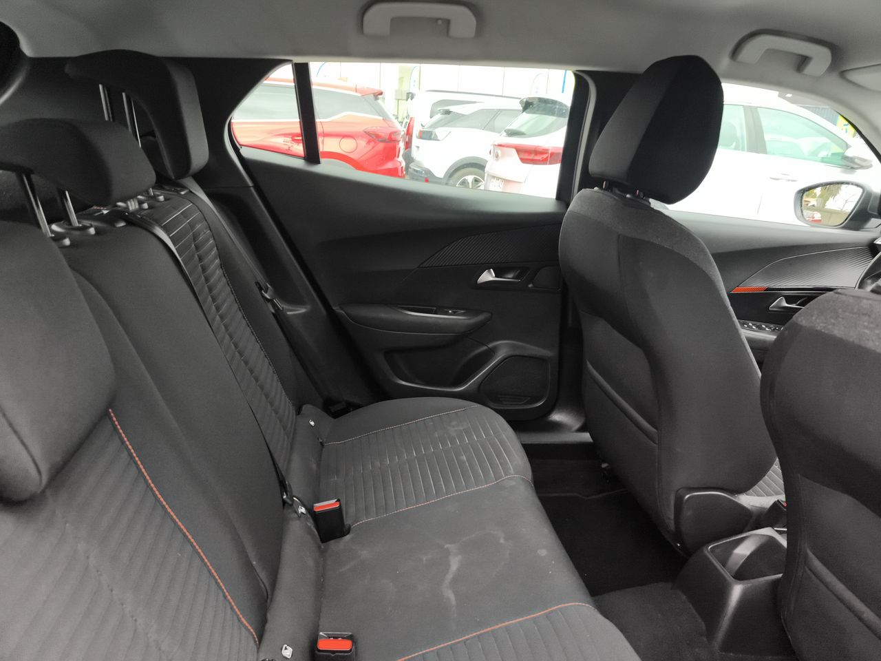 Peugeot 2008 — foto 6 de 24