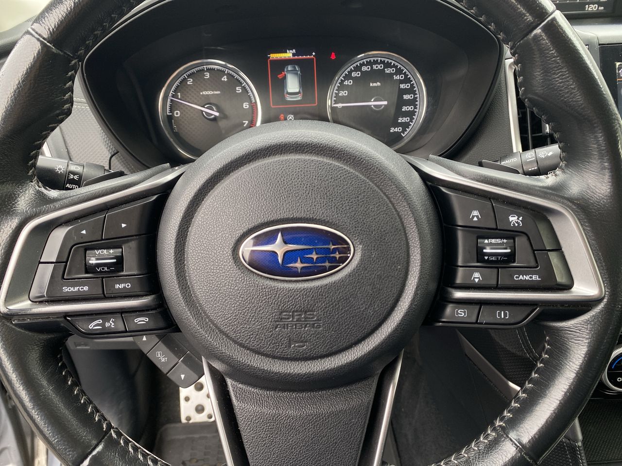 Subaru Forester — foto 28 de 37